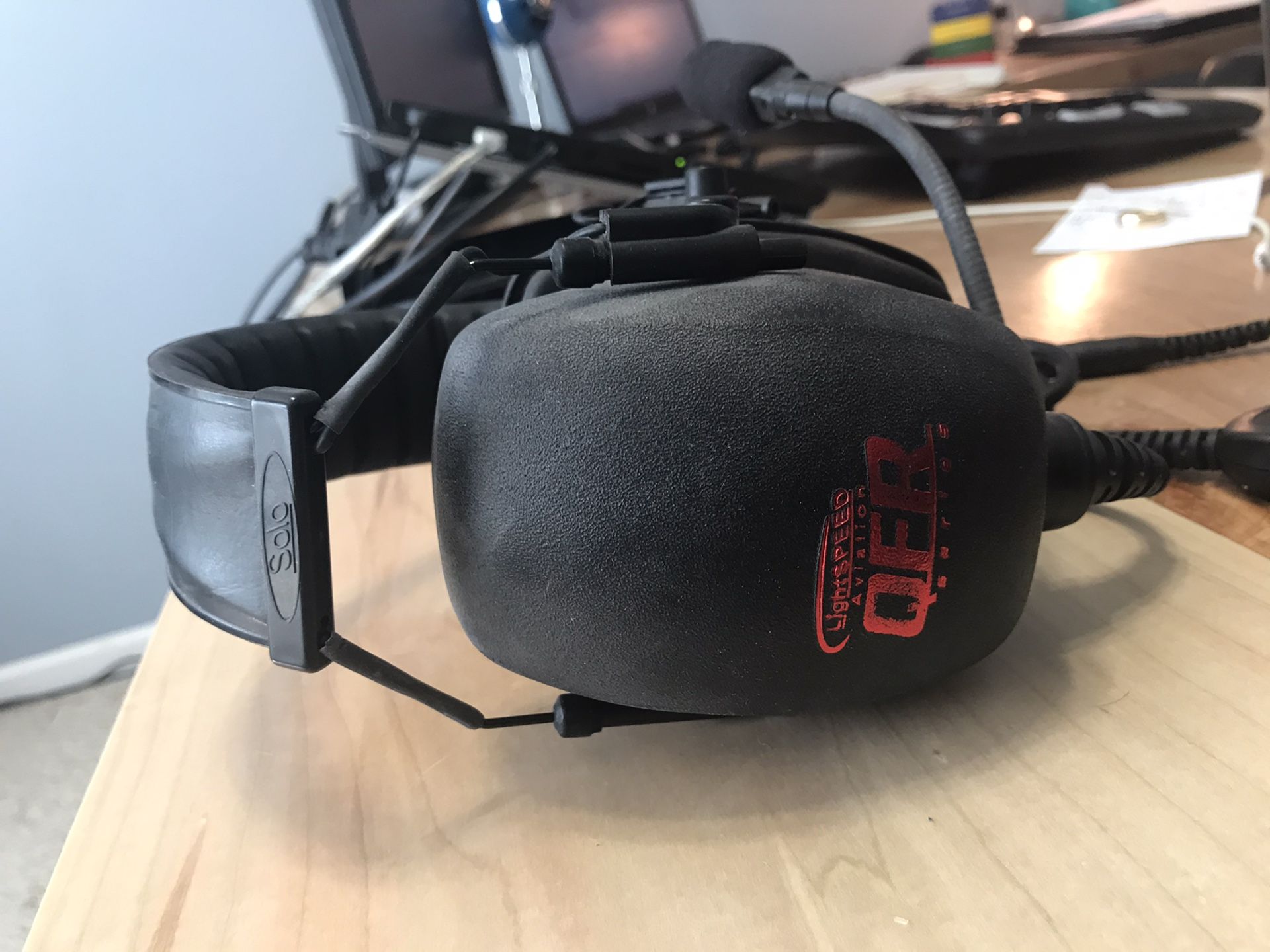 QFR Solo airplane headset - good condition