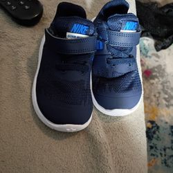 Nike Star Runner Boys Sneaker Size 5c