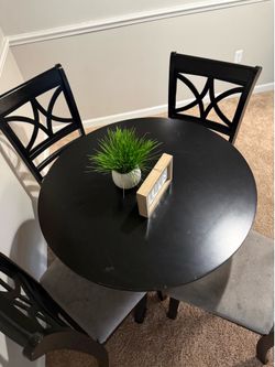 Black Round Dining Table with 4 Chairs