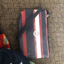 Tommy hilifger wristlet