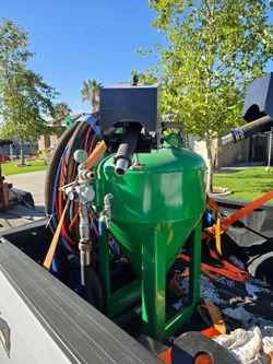 Green machine sand blaster