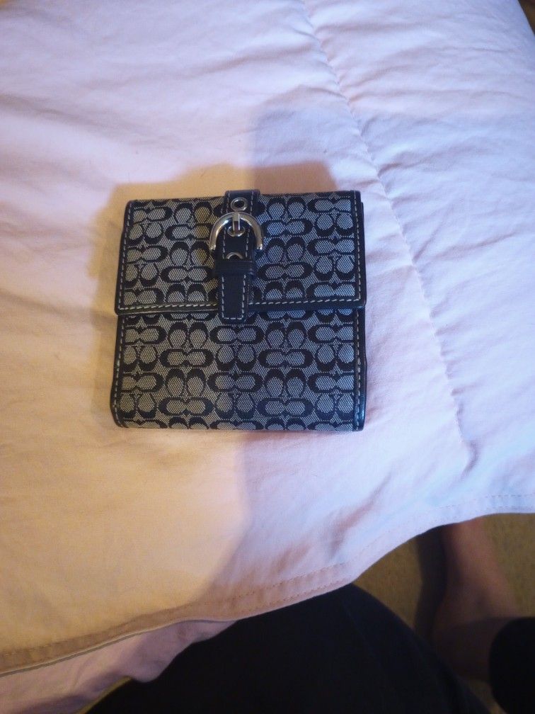 Authentic Small Coach Wallet Coin Purse Black And Gray Classic C