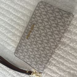 Monedero Mk 40 Nuevo 