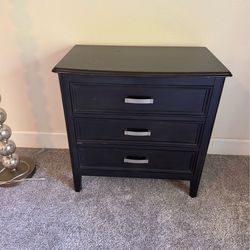 Dresser and 2 nightstands