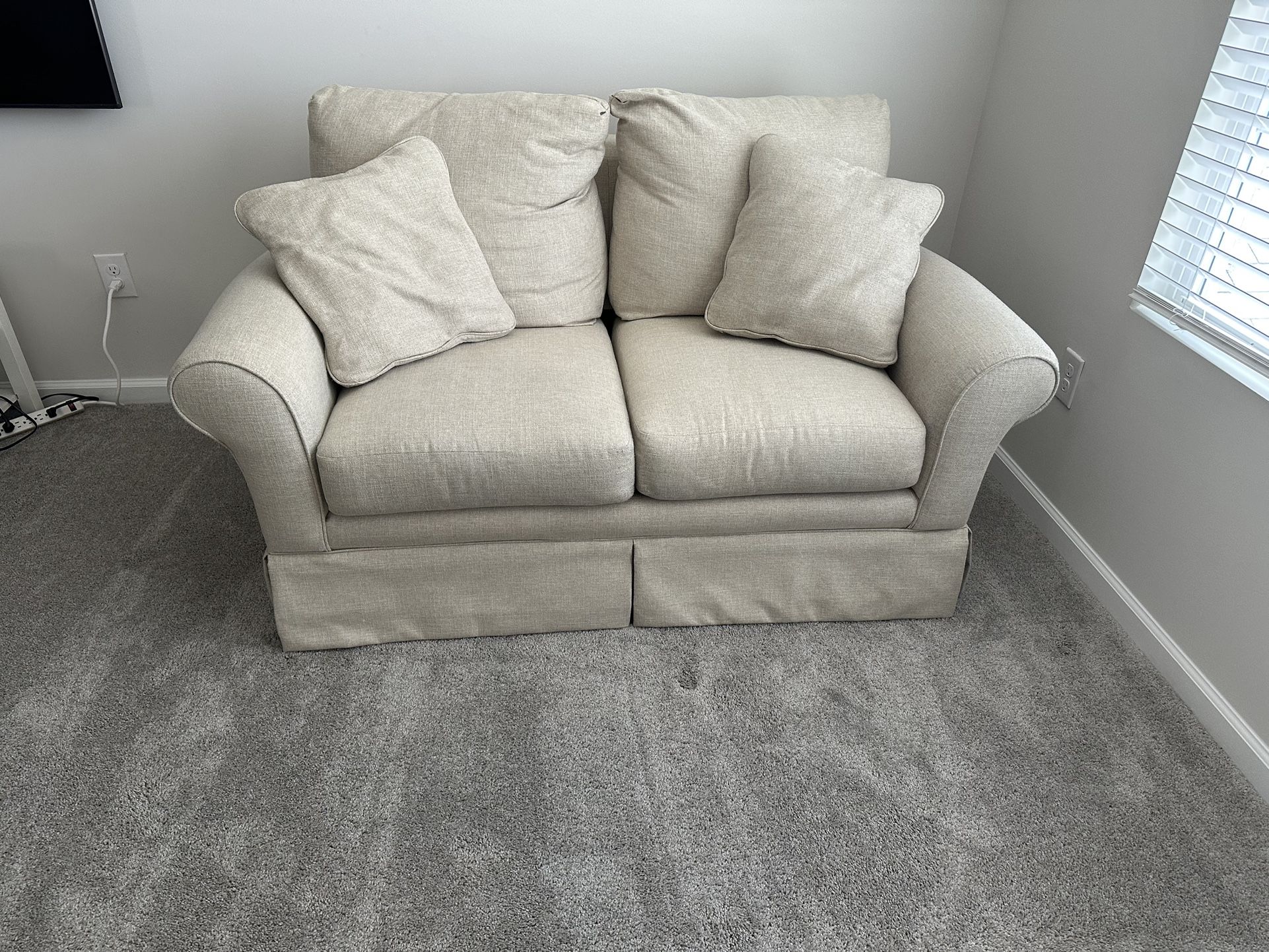 Lay-z-boy Love Seat