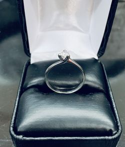 Solitaire 14k Gold Diamond Ring 