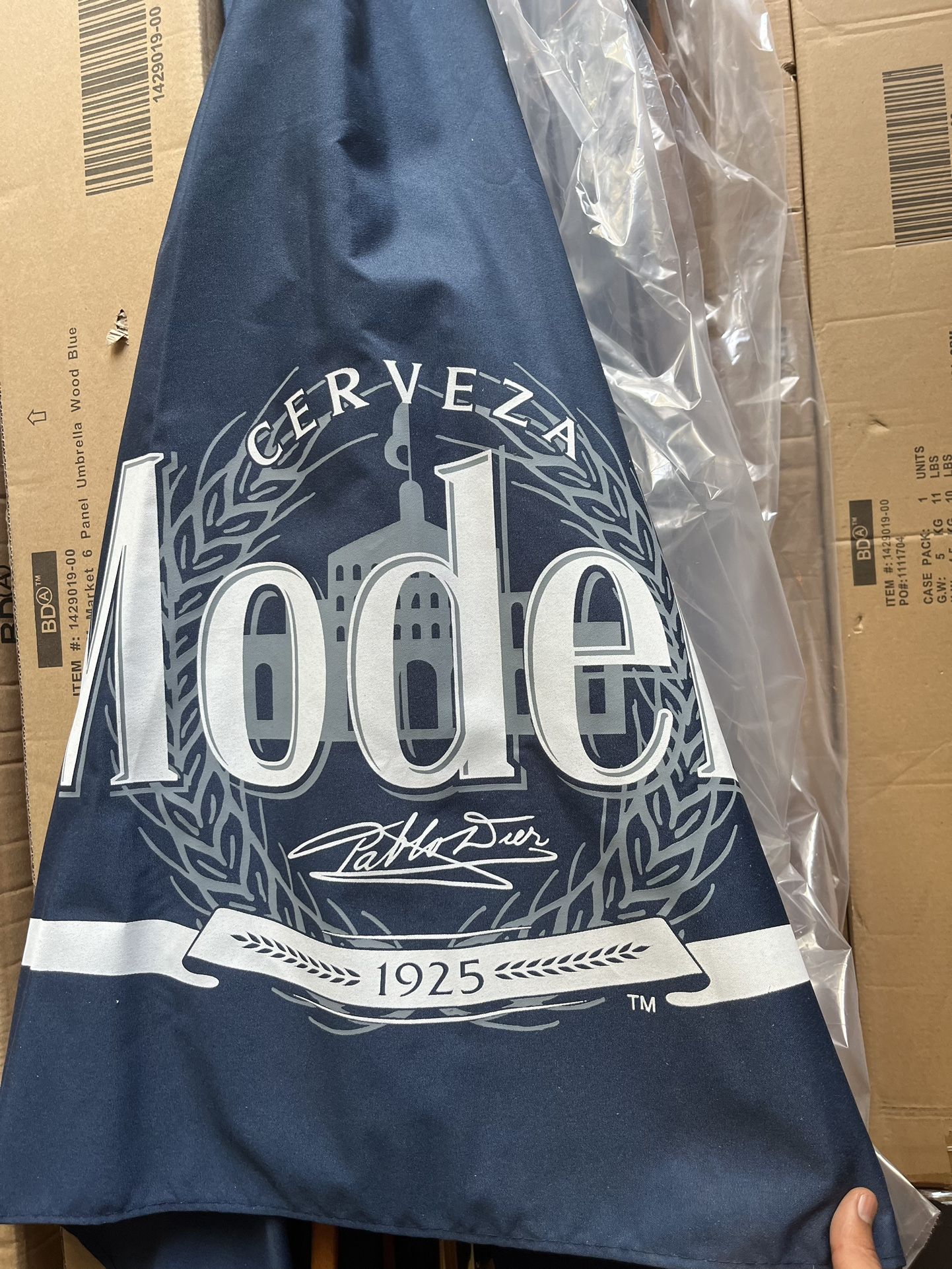 Modelo Outdoor Umbrellas