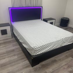 Brand New Queen Bed with MATTRESS and Nightstands / Cama Queen con Colchón y 2 Mesas de Noche Nuevo … Fast 🚚