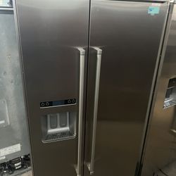 Kitchenaid 36” Built In Refrigerator 2022 2yr Warranty