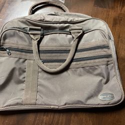 Carry-on bag/ weekender bag $10