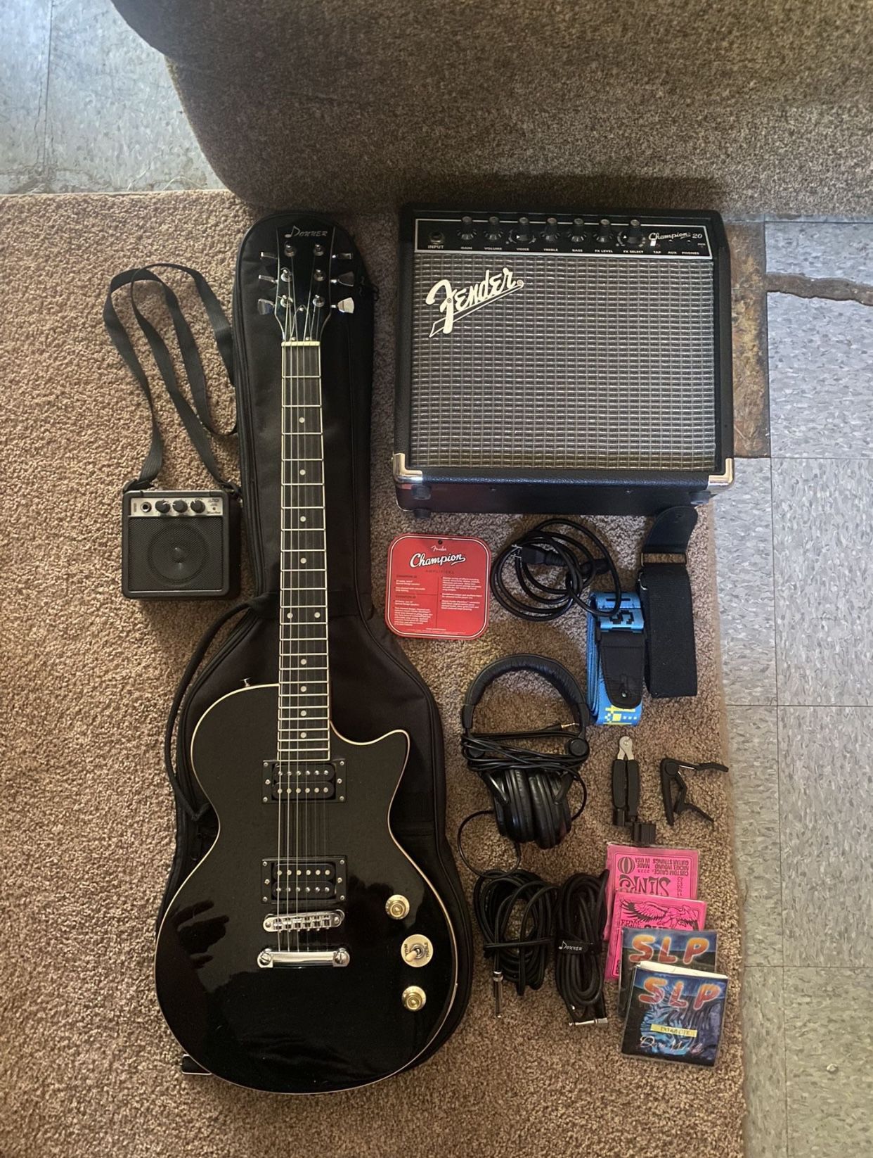 Guitar With Amp & Accessories 