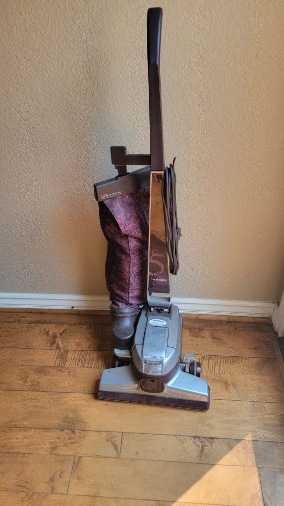 Kirby Performance 5G Vacuum And Carpet Shampoo System