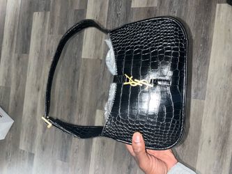 Women’s YSL Patent Leather Bag Le 5 À 7
