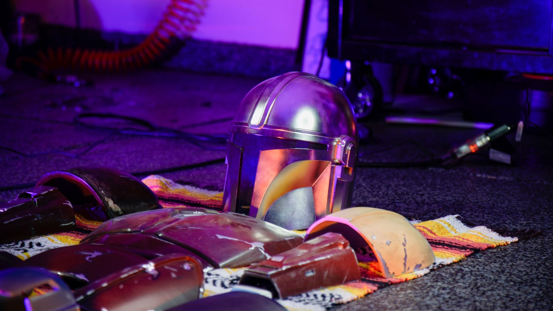 Mandolorian Armor (Pre-Beskar, Season 1)