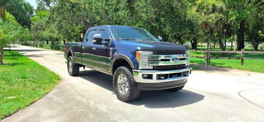 2017 Ford F350 Super Duty Crew Cab