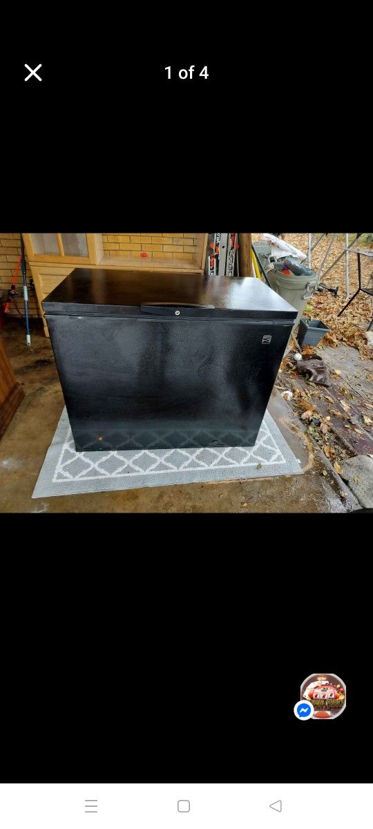 10 cubic Feet Chest Freezer by Kenmore!