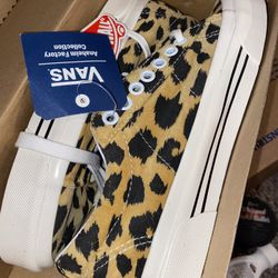 Girls Cheetah Vans Size 4
