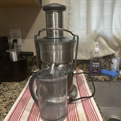 Breville Centrifugal Juicer, 800JEXL Juice Fountain Elite, Brushed Stainless Steel