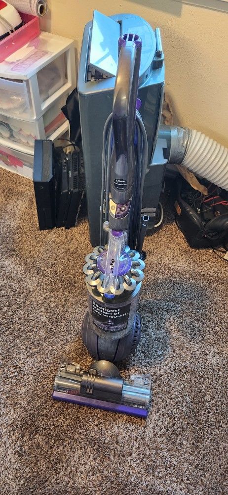 Dyson Animal 2 Pet Vacuum 