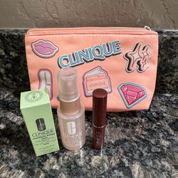 NEW CLINIQUE 3 PIECE SKINCARE GIFT SET IN MAKEUP BAG $10!