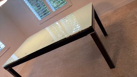Extendable glass dining table ½" thick – 71" to 92" x 39" – metal frame
