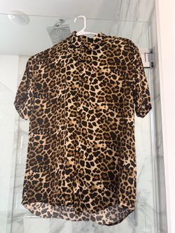 Mens Leopard print shirt Medium