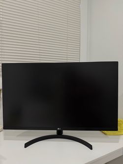 LG 32 inch Monitor Black