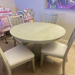 Dining Room Set gray  rooms To Go 