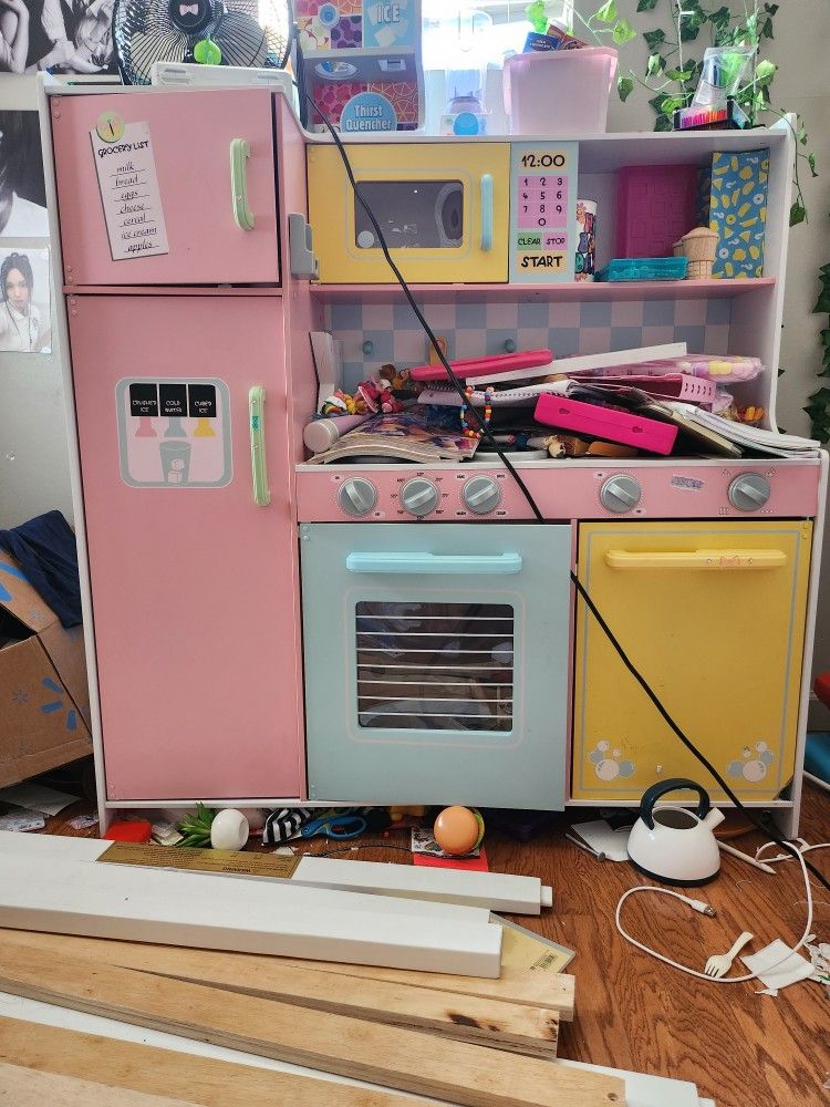 Play Kitchen