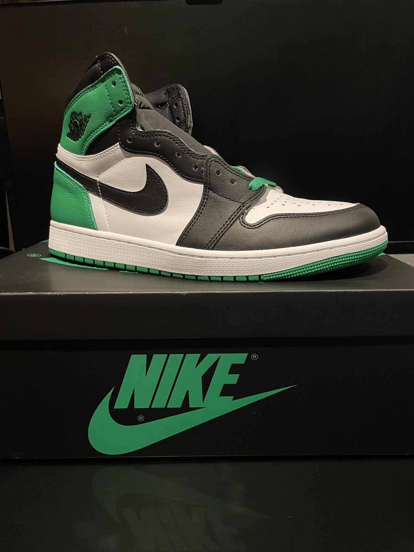 Nike Lucky Green Nike Jordan OG