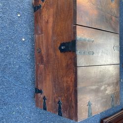 Wine Chest