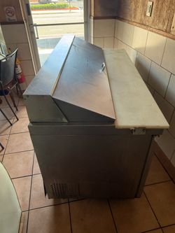 Comercial prep sandwich cooler refrigerator
