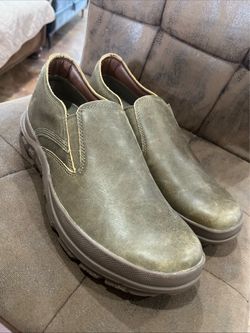 Caterpillar size 8 Olive Green Leather Slip-On Shoes