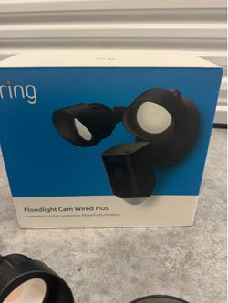 Ring Floodlight Cam Wired Plus – Excellent Condition w/ Original Box