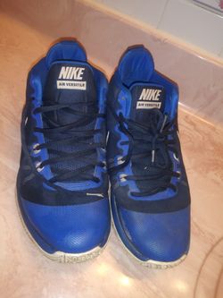 Nike air versatile size 7 boys