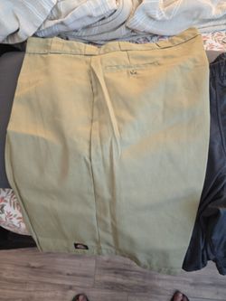 Dickies size 46 loose shorts never worn free