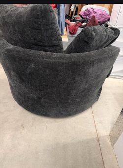 Circle swivel chair