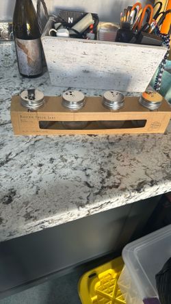 Round spice Jars
