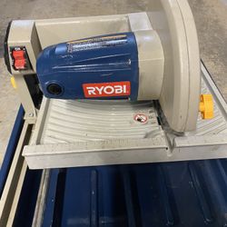 Electric Ryobi Tile Saw With Stand