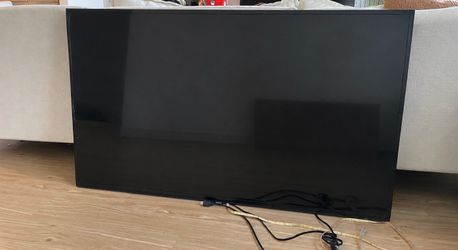 Samsung Smart TV . 52 inches