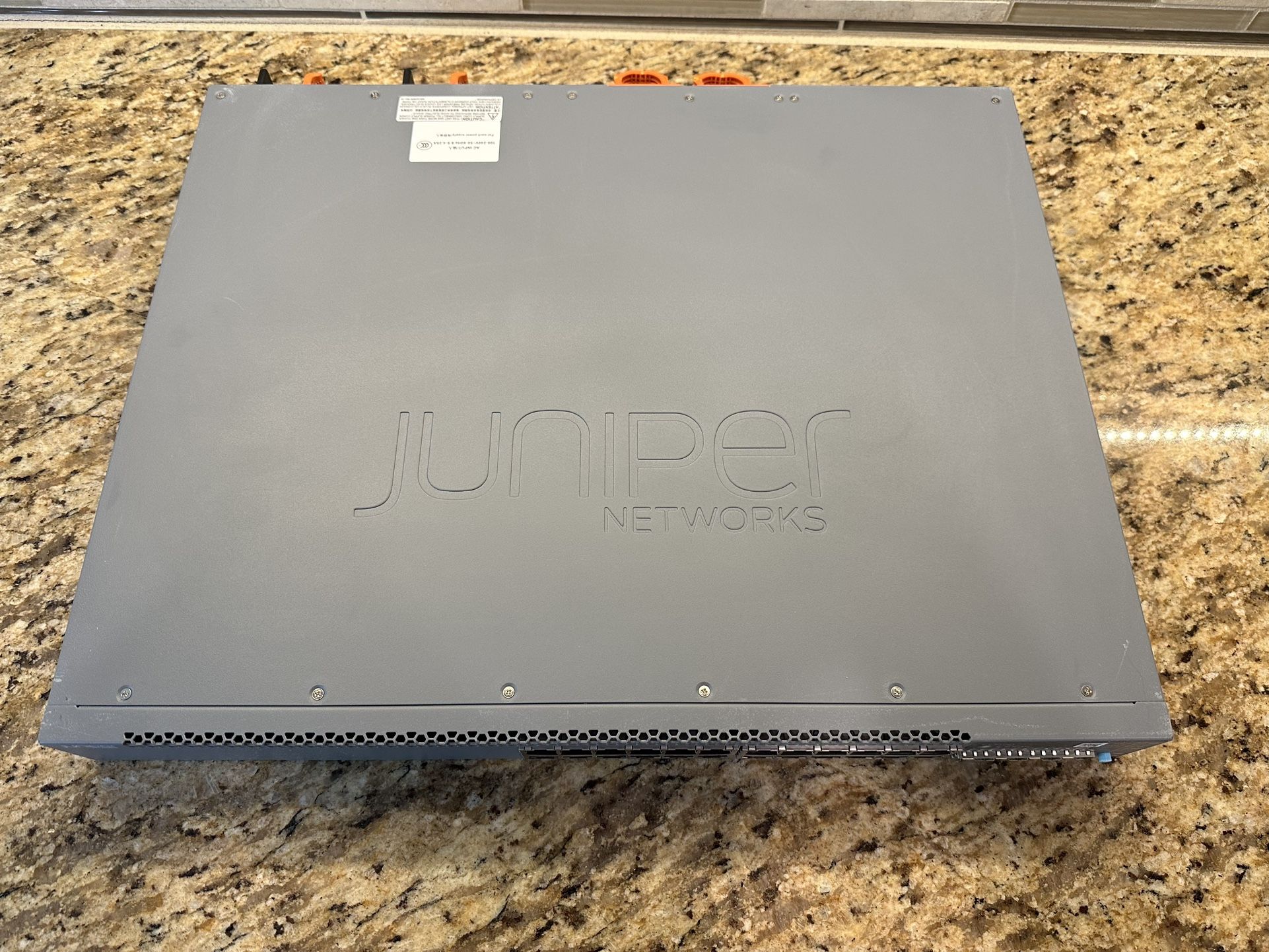 Juniper Networks EX3400 EX3400-24P 24-Port Gigabit PoE Switch with Power Cord