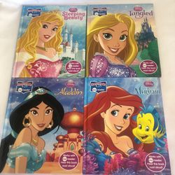 Used 7 books Disney for kids in English