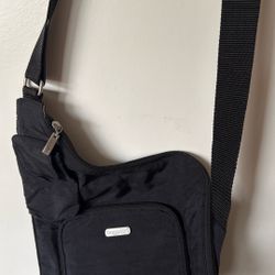 Baggallini Criss Cross crossbody bag
