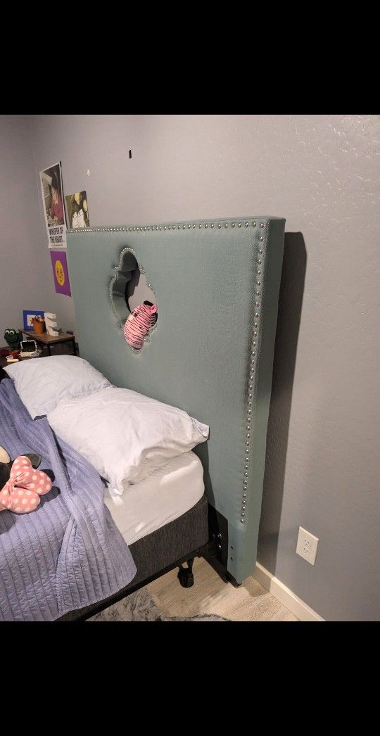 Full/ Queen Size Head Board  