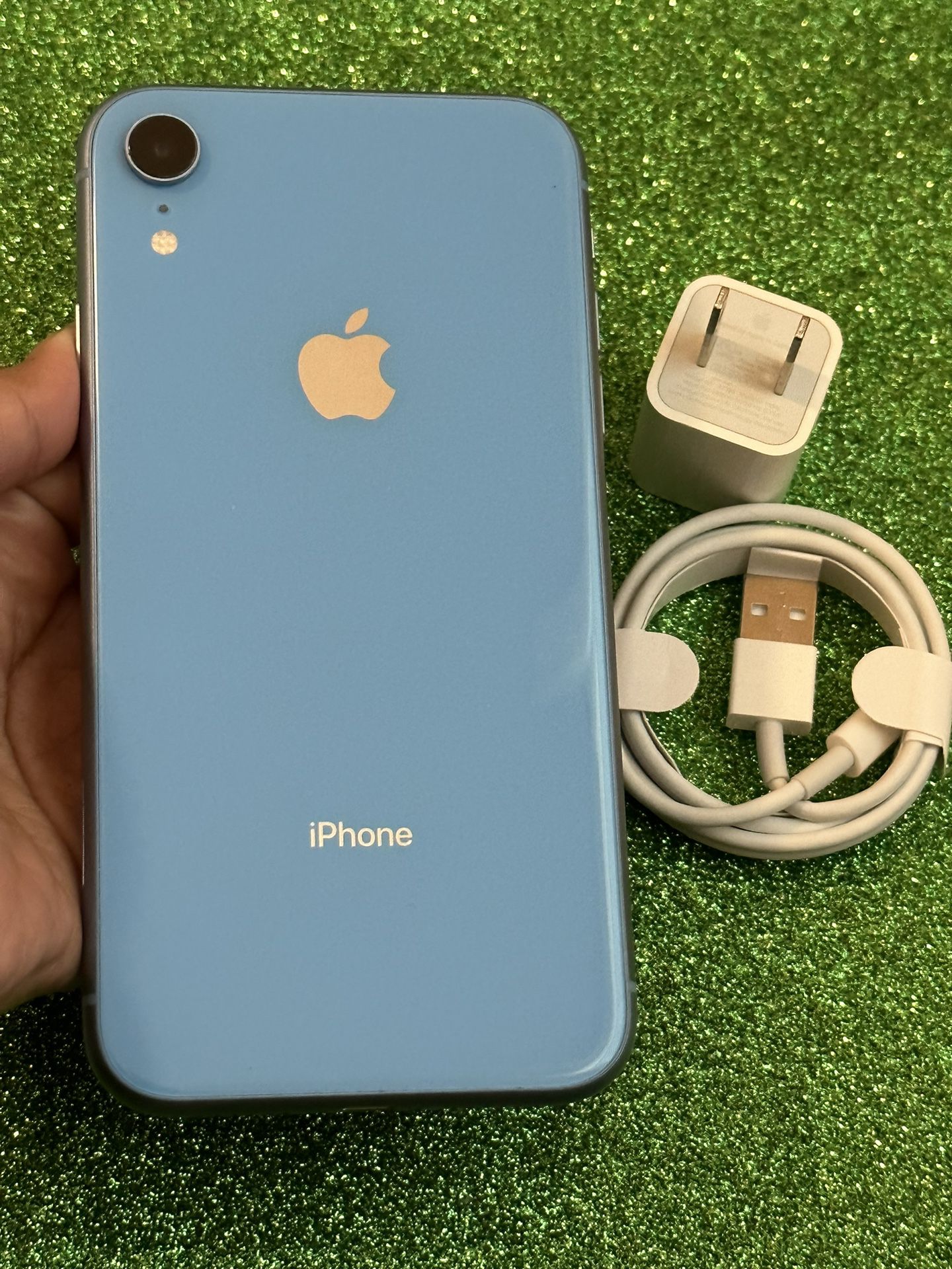 IPhone XR (64gb) Blue UNLOCKED, Excellent Condition 