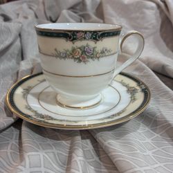 Noritake 4154 Darnell Teacup And Saucer Set