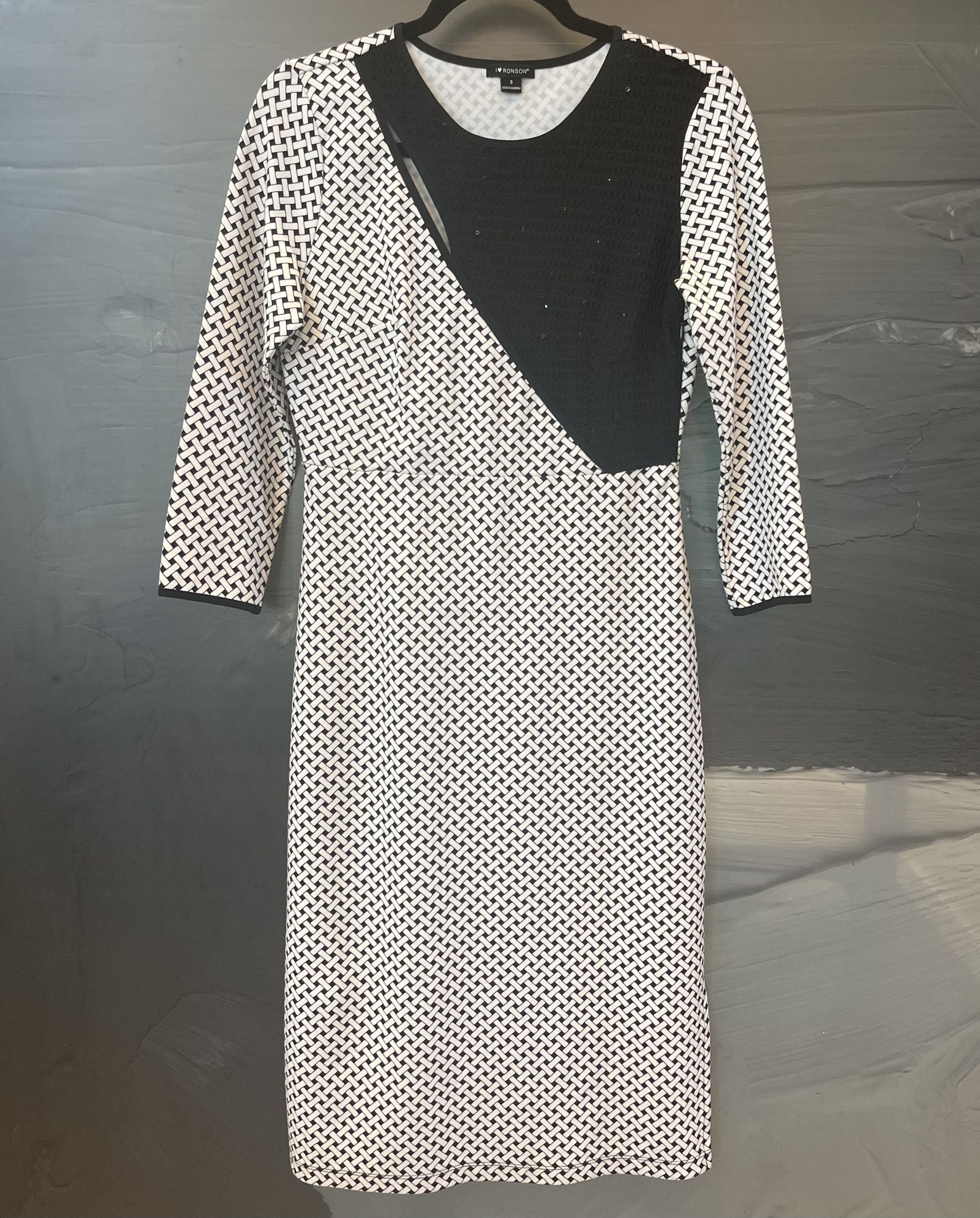 i heart ronson Black And White Women’s Sz Small Basket Weave Rayon Stretch Dress