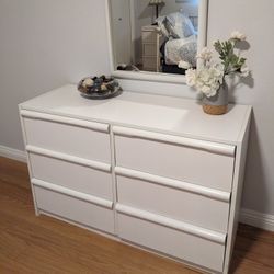 Wood White Dresser & Mirror