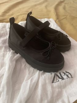 Toddler Girl Zara Black Shoes In Size 8.5 Zapatos Para Nina De Zara En Talla 8.5
