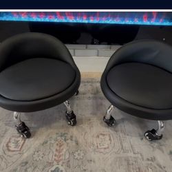Black Rolling Stools For Garage And Hobbies 